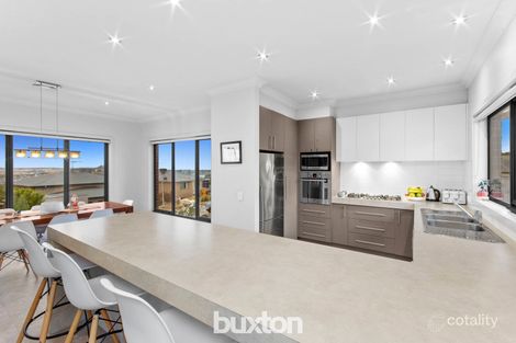 Property photo of 39 Wallaroo Way Highton VIC 3216