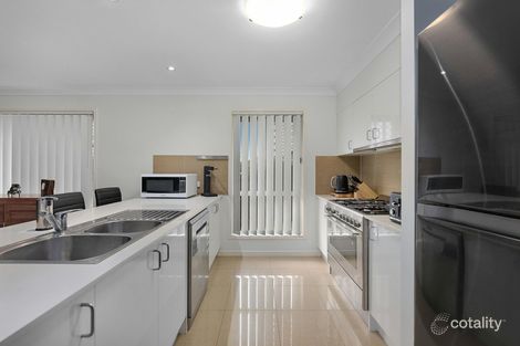 Property photo of 31 Foreshore Drive Springfield Lakes QLD 4300