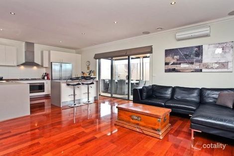 Property photo of 77 Oakview Parade Caroline Springs VIC 3023