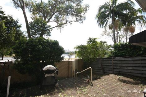 Property photo of 3/2 T E Peters Drive Broadbeach Waters QLD 4218
