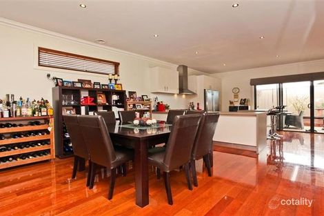 Property photo of 77 Oakview Parade Caroline Springs VIC 3023