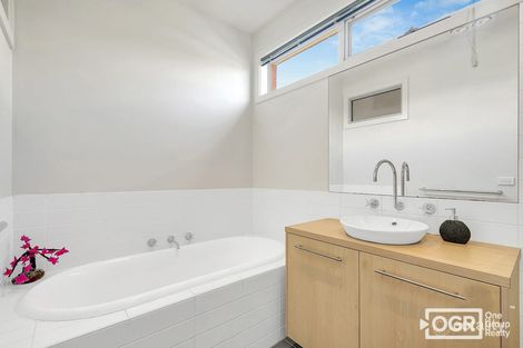 Property photo of 6 Hawthorn Lane Craigieburn VIC 3064