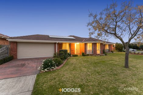 Property photo of 24 Bunbury Avenue Narre Warren VIC 3805