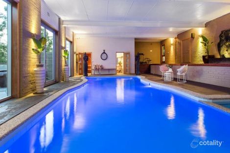 Property photo of 12 Lorrimore Close Mount Eliza VIC 3930