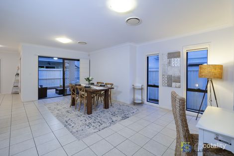 Property photo of 158 Dandenong Road Mount Ommaney QLD 4074