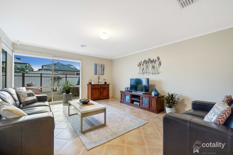 Property photo of 18 Frances Browne Way Tarneit VIC 3029