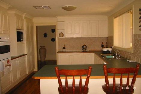 Property photo of 4 Ebony Close Hillvue NSW 2340