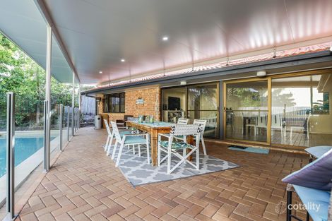 Property photo of 17 Chartwell Drive Benowa QLD 4217