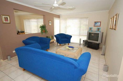 Property photo of 1 Nottinghill Gate Drive Arundel QLD 4214