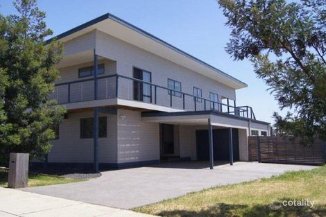 35 Moorings Pl, Corinella, VIC 3984