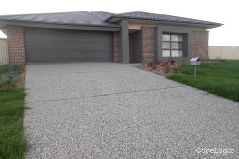 24 Blaxland St, Parkes, NSW 2870