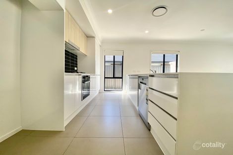 Property photo of 27 Goodluck Circuit Cobbitty NSW 2570