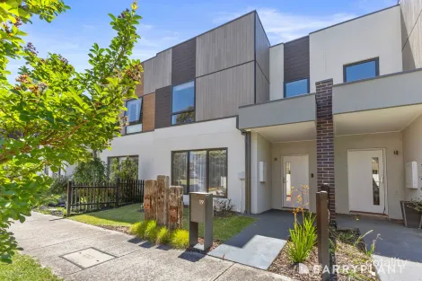 19 Thompson Cres, Chirnside Park, VIC 3116