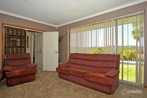 Property photo of 2 Weston Drive Swan View WA 6056