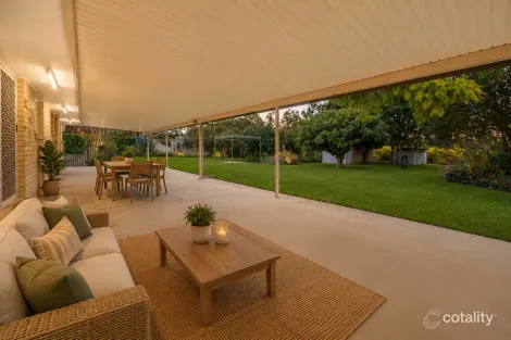 14 Philip St, Redbank Plains, QLD 4301