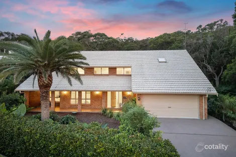 2 Yakaloo Cres, Forresters Beach, NSW 2260