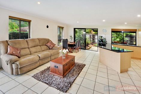 Property photo of 2 Parkvista Court Burnside QLD 4560