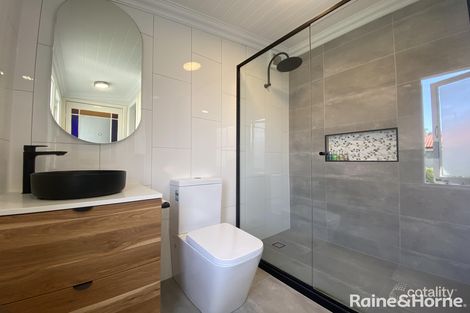 16 Annerley St, Toowong, QLD 4066