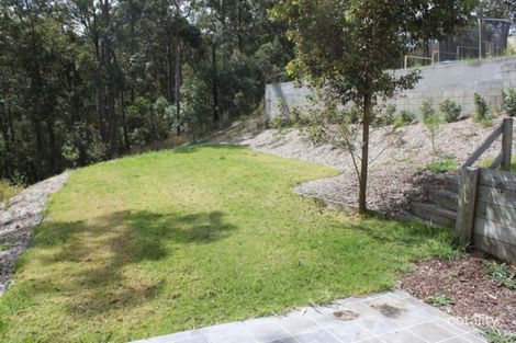 Property photo of 82 Araminta Chase Cameron Park NSW 2285