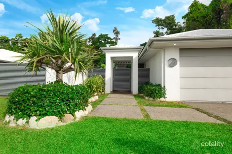 Property photo of 4 Hideaway Close Palm Cove QLD 4879