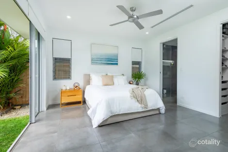 Property photo of 4 Hideaway Close Palm Cove QLD 4879