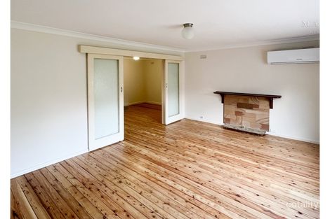 Property photo of 33 Leavenworth Drive Mount Austin NSW 2650