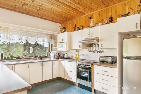 Property photo of 13 Kimberley Avenue Narara NSW 2250