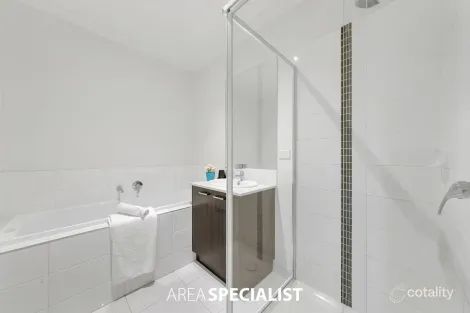 Property photo of 12A Vantage Avenue Clyde North VIC 3978