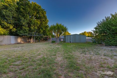 15 Harewood St, Forrestfield, WA 6058
