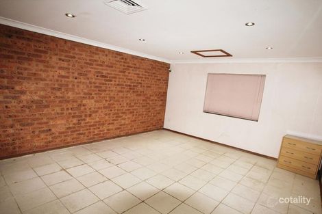 147 Cambridge St, Canley Heights, NSW 2166