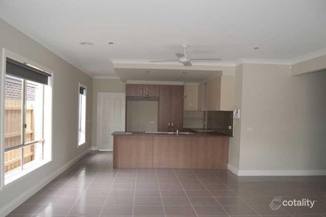 Property photo of 2/14 College Square Bacchus Marsh VIC 3340