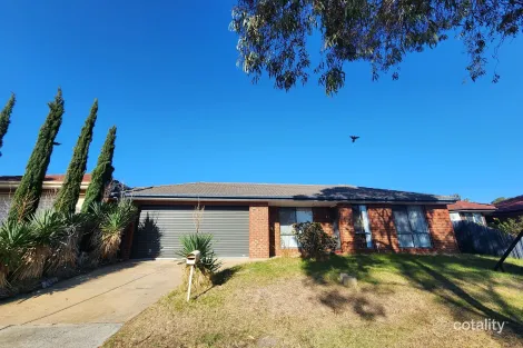 Property photo of 3 Strabane Way Hampton Park VIC 3976