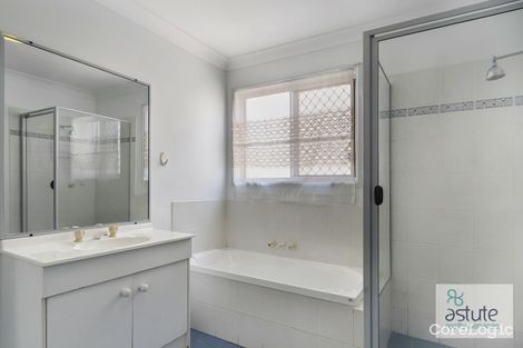 Property photo of 18 Hermitage Place Forest Lake QLD 4078