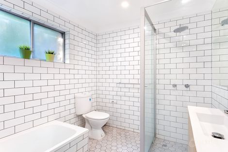 Property photo of 12/12 Fairway Close Manly Vale NSW 2093
