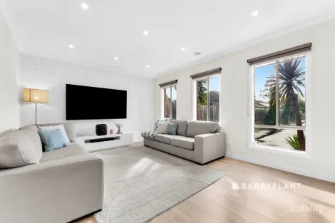 Property photo of 14A Upton Crescent Narre Warren VIC 3805