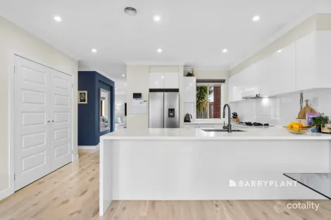 Property photo of 14A Upton Crescent Narre Warren VIC 3805