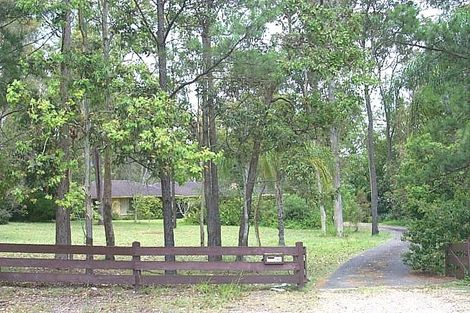 242 Kangaroo Gully Rd, Bellbowrie, QLD 4070