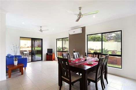 7 Pinbarren Ct, Cooroy, QLD 4563