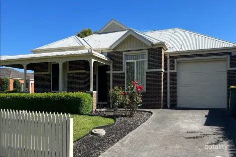 1 Floreat Gr, Craigieburn, VIC 3064