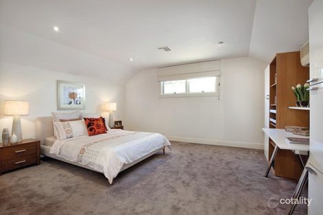 Property photo of 16 Colvin Grove Hawthorn VIC 3122