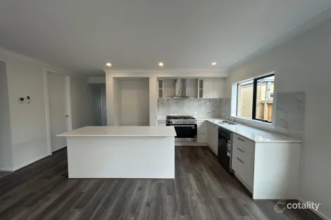 26 Aristides Cres, Thornhill Park, VIC 3335