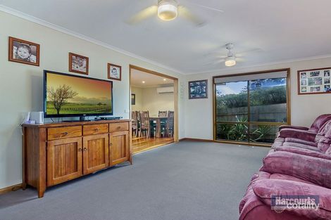 Property photo of 11 Bennett Street Drouin VIC 3818