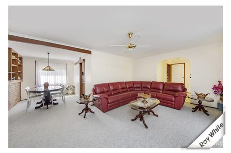 11 Deamer Cres, Chisholm, ACT 2905