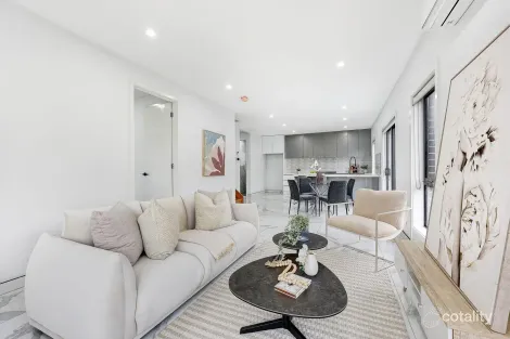 Property photo of 7 Pecos Place Roxburgh Park VIC 3064