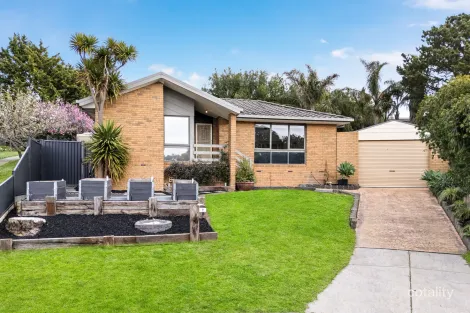9 BARADINE CT, SUNBURY, VIC 3429