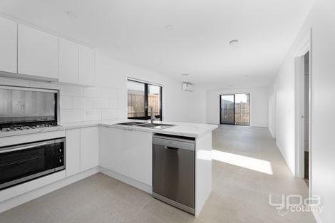 39 Sesame St, Mickleham, VIC 3064