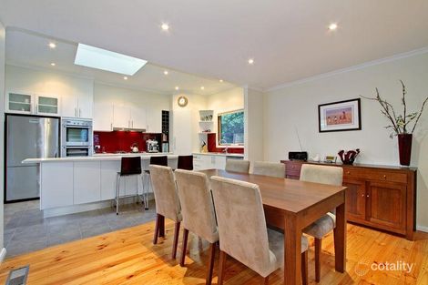 Property photo of 8 Mason Street Ferntree Gully VIC 3156