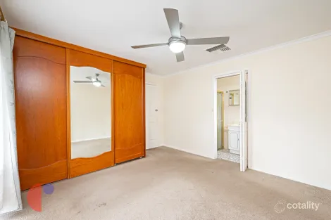 Property photo of 28 Hamilton Crescent Aberfoyle Park SA 5159