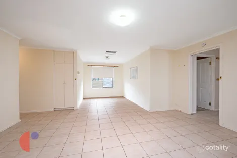 Property photo of 28 Hamilton Crescent Aberfoyle Park SA 5159