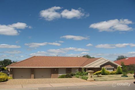 24 Laburnum Dr, Greenwith, SA 5125